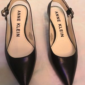 Ann Klein Expert Kitten Heel Pumps - black 5
